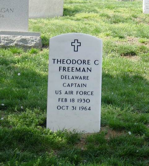 ���, ���� ���������.
������������� ������������ �������� (Arlington National Cemetery).
������ �.�. �������