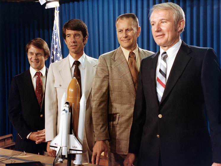 ������ ������ "Columbia" (STS-5), ����� �������: ������ �����, ������ ������, ������ ��������� � ���� �����