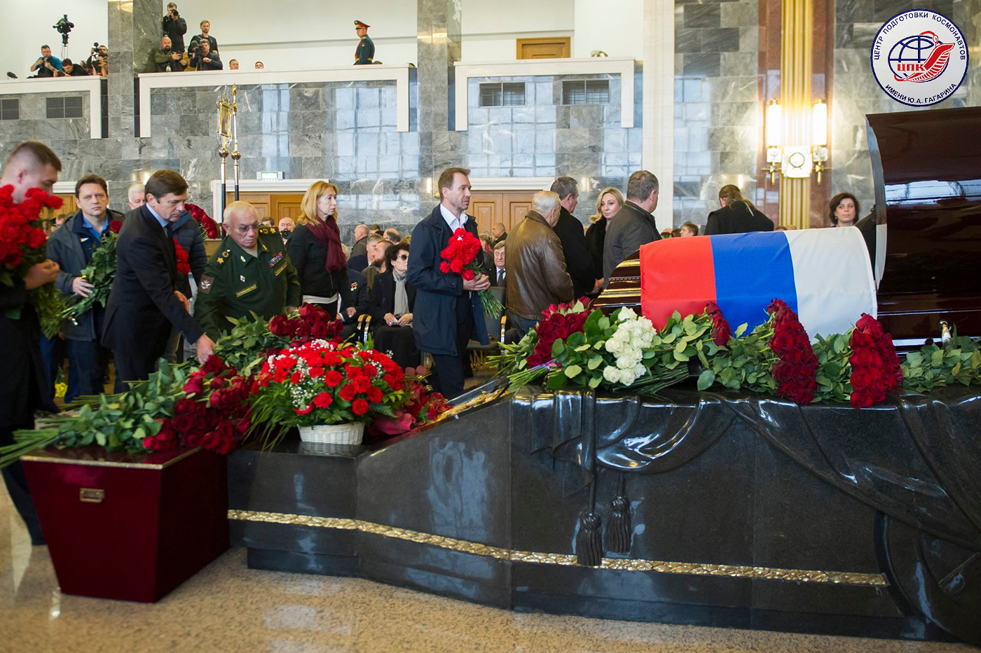 Московская область, Мытищинский район, Федеральное Военное Мемориальное кладбище. Церемония прощания с дважды Героем Советского Союза, Лётчиком-космонавтом СССР, генерал-майором авиации в отставке Алексеем Архиповичем Леоновым (фотография Пресс-службы ФГБУ "НИИ ЦПК имени Ю.А. Гагарина"; 15 октября 2019 года)